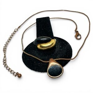 Vintage Gold-Tone & Black Enamel Size 8 Ring & Cabochon Pendant Necklace Set